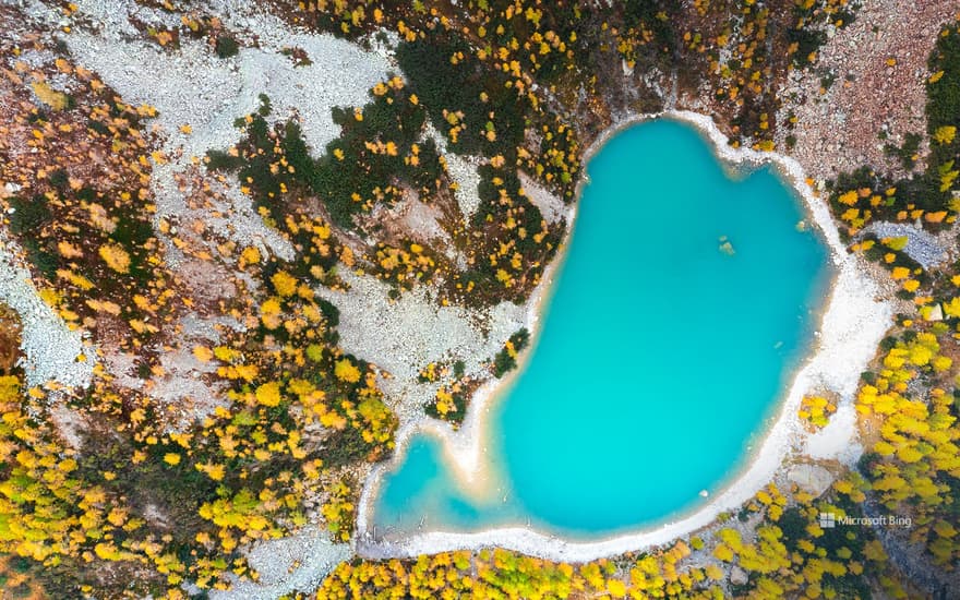 Lagazzuolo Lake, Valmalenco, Lombardy, Italy