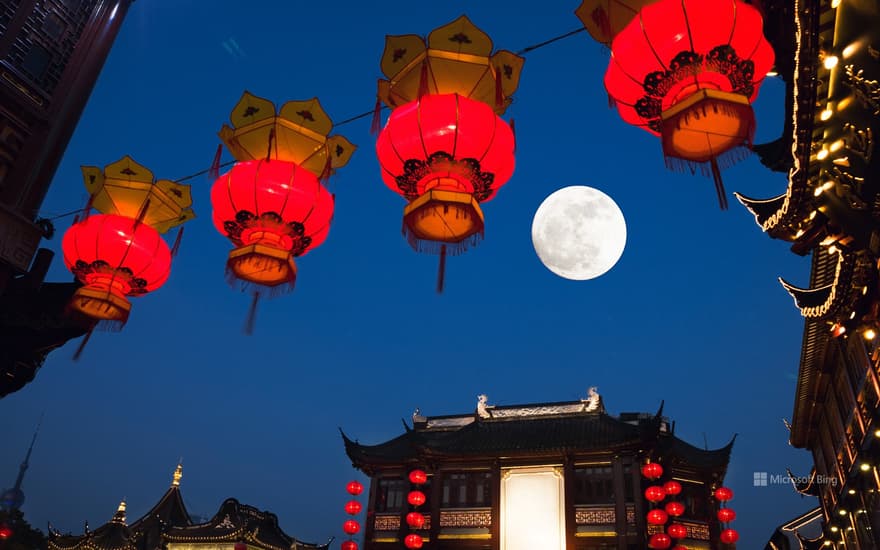 Mid-autumn night, Shanghai Yu Garden