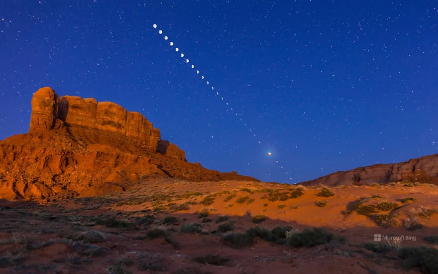 The total lunar eclipse of 4 April 2015, Monument Valley, Utah, USA